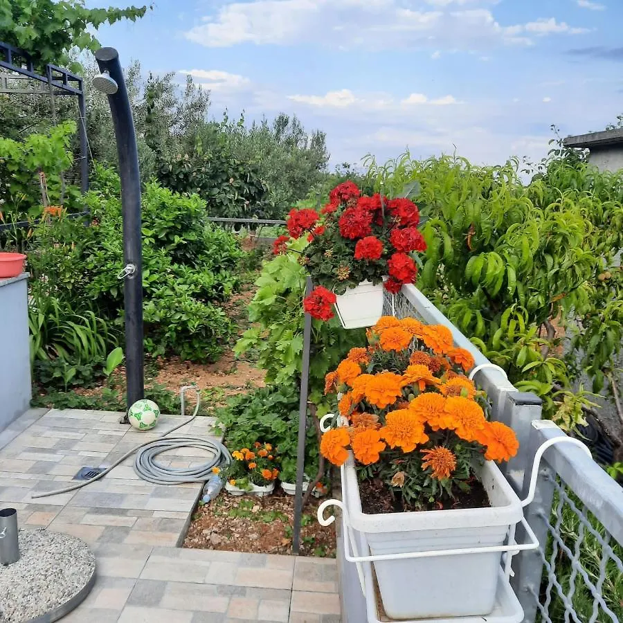 Studio Apartman Mare Trogir